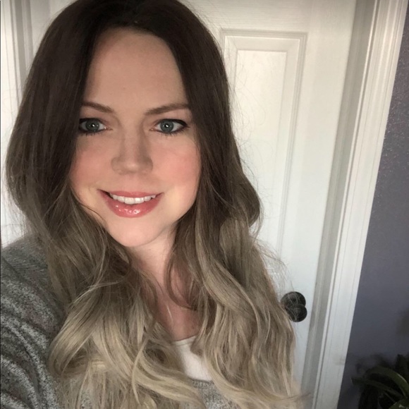 Long Wavy Ombre Blonde Synthetic Middle Part Wig - Picture 5 of 6